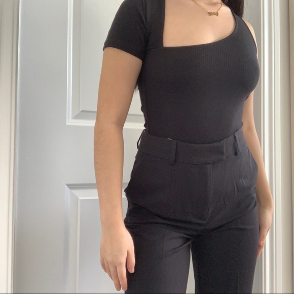 NWT black cutout top - Picture 3 of 3